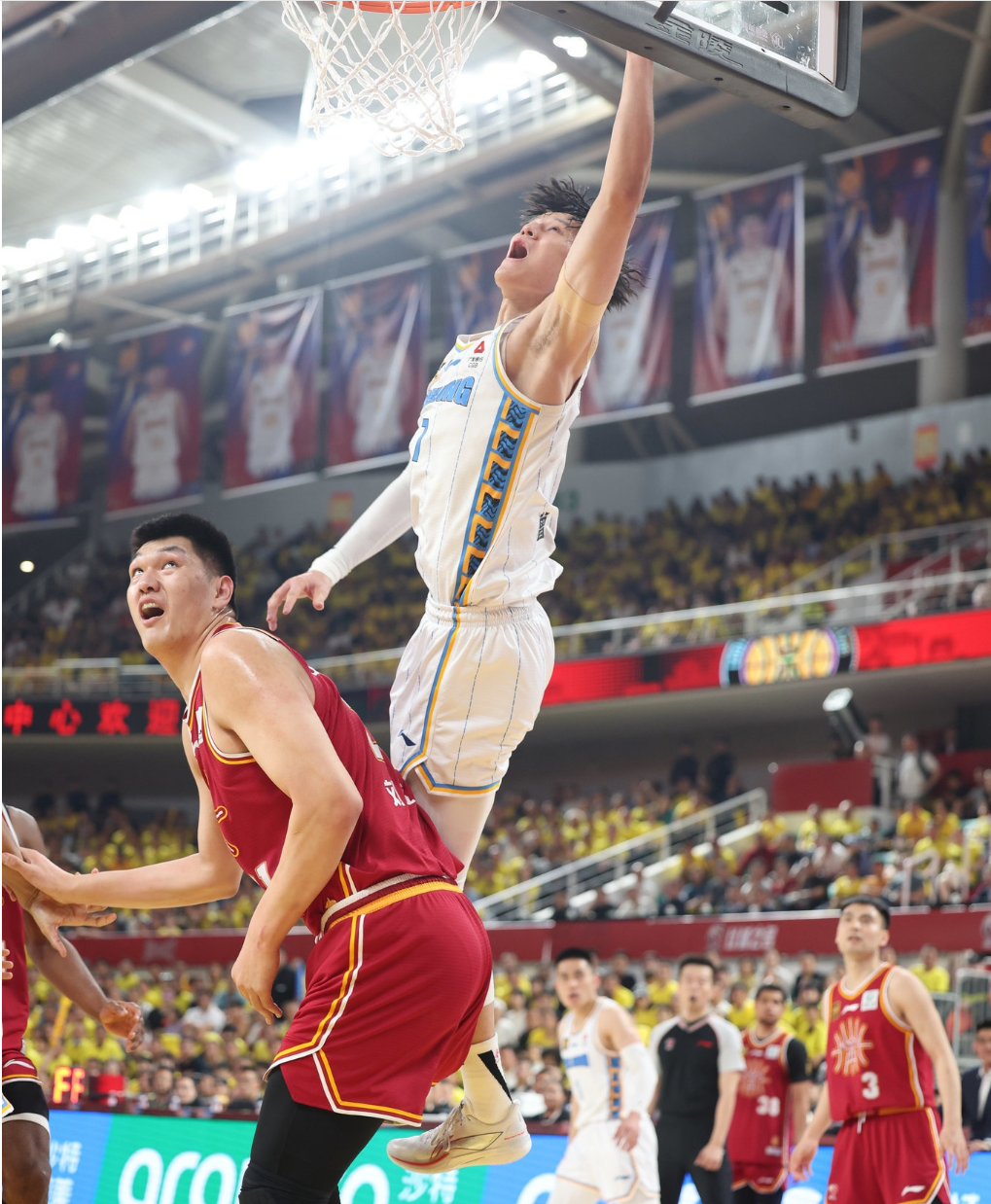 开云下载-刘传兴:上赛季对曾凡博犯规我问心无愧 不是故意的我不做过多解释